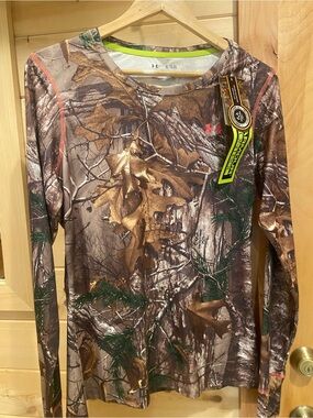 Under Armour women’s Realtree Camo Long Sleeve Top - Brown/Green